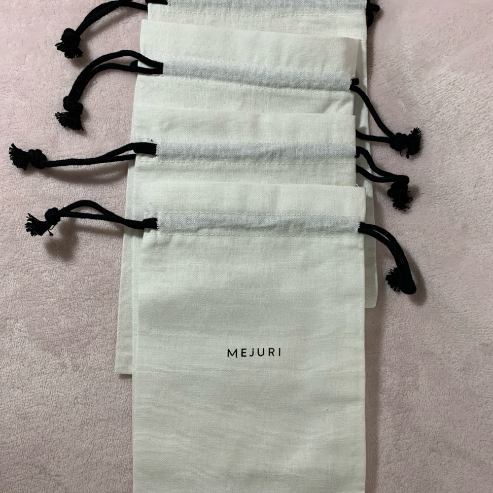 Mejuri Cream Jewelry Pouches Storage Bags with Black Drawstrings 4pk